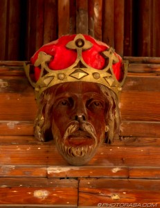 victorian roof carving of kings head