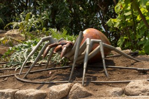 metal spider sculpture