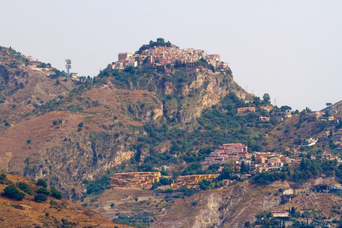 castiglione di sicilia on hill