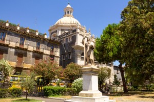 catania statue and square