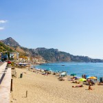 giardini naxos beach