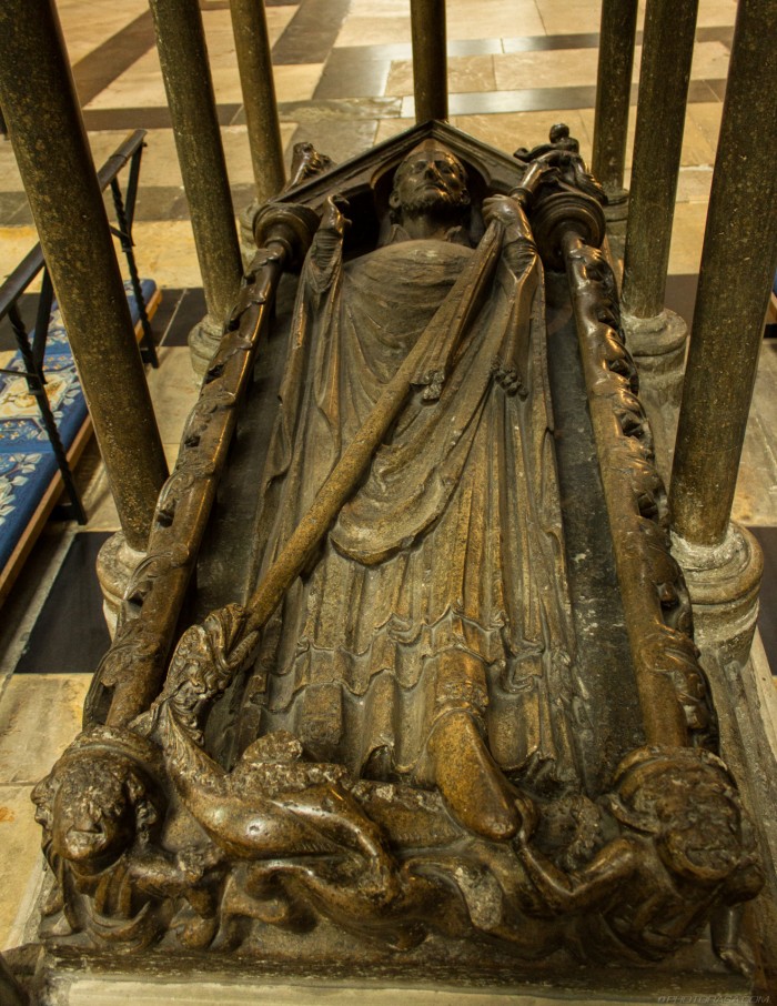 tomb of a bishop